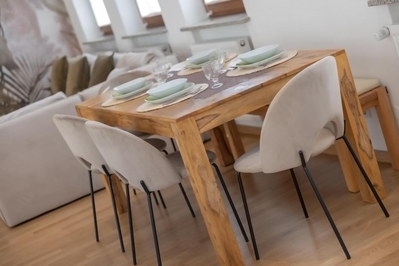 Kaza Guesthouse, Centrally Located 2 & 3 Bedroom Apartments In Augsburgo Exterior foto