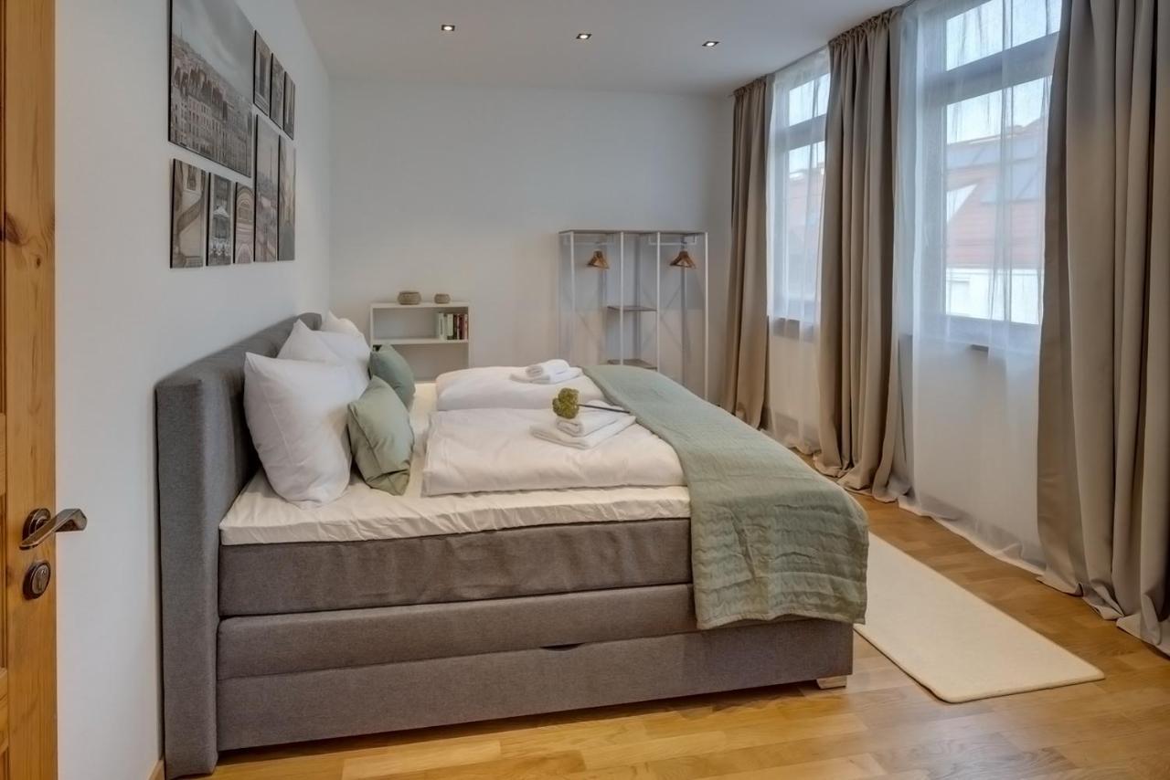 Kaza Guesthouse, Centrally Located 2 & 3 Bedroom Apartments In Augsburgo Exterior foto