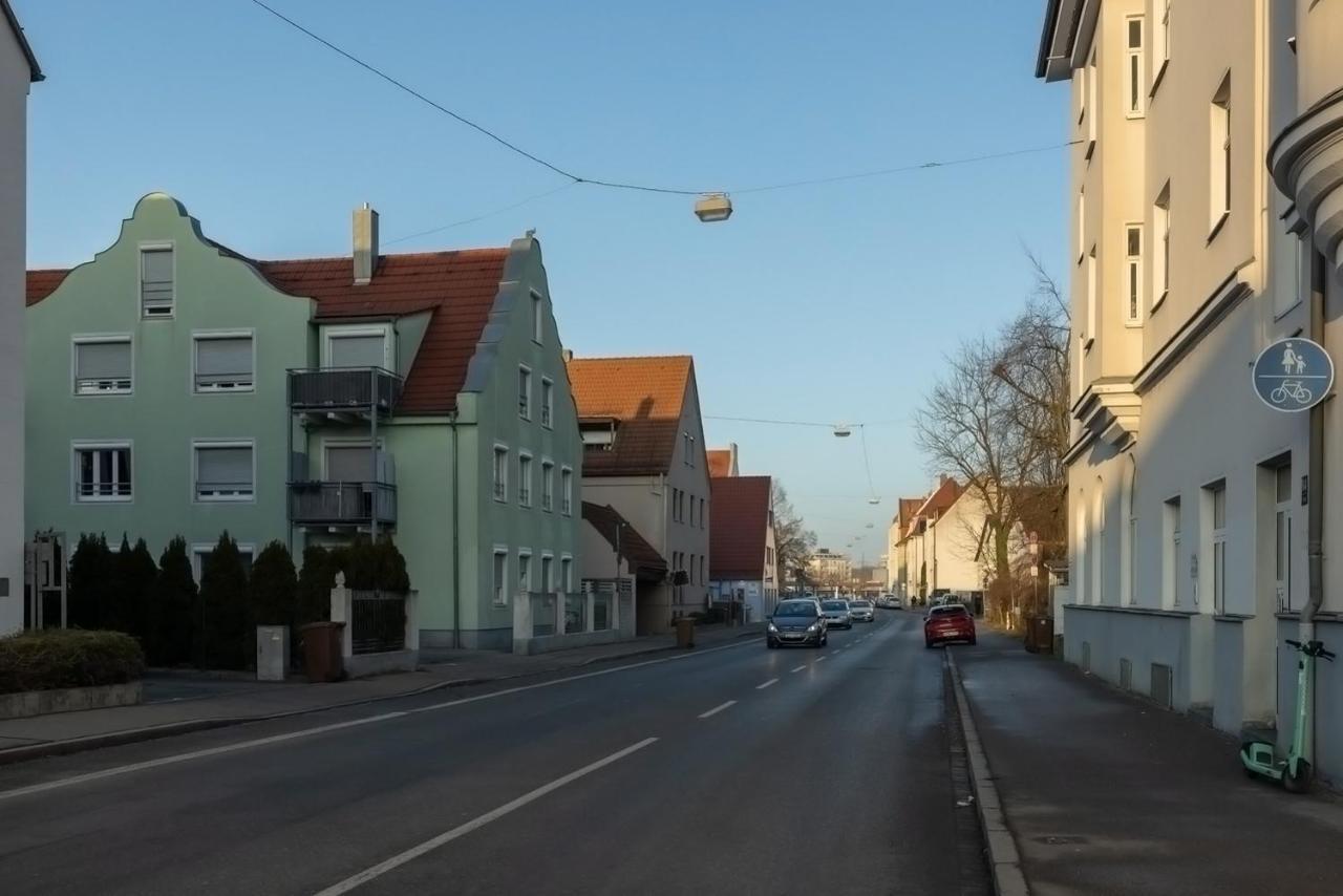 Kaza Guesthouse, Centrally Located 2 & 3 Bedroom Apartments In Augsburgo Exterior foto
