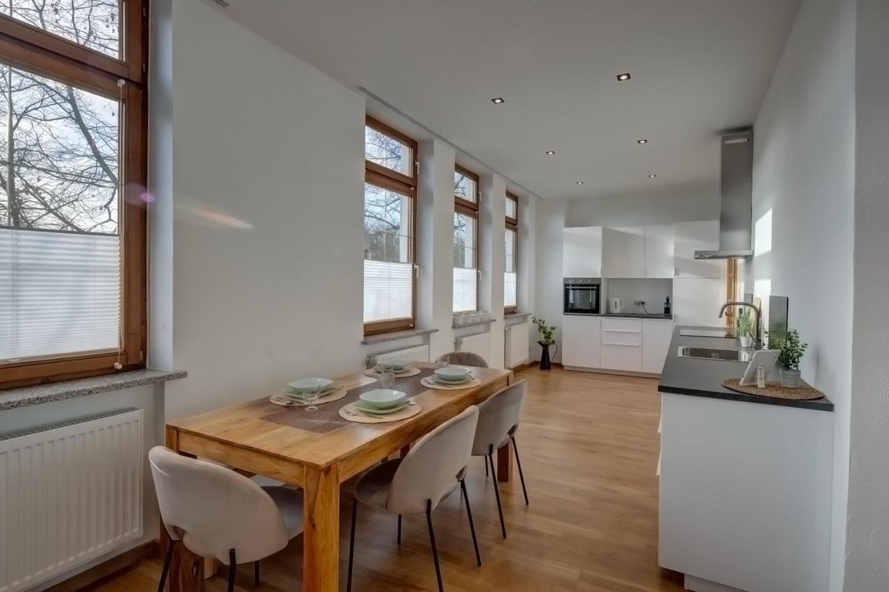 Kaza Guesthouse, Centrally Located 2 & 3 Bedroom Apartments In Augsburgo Exterior foto