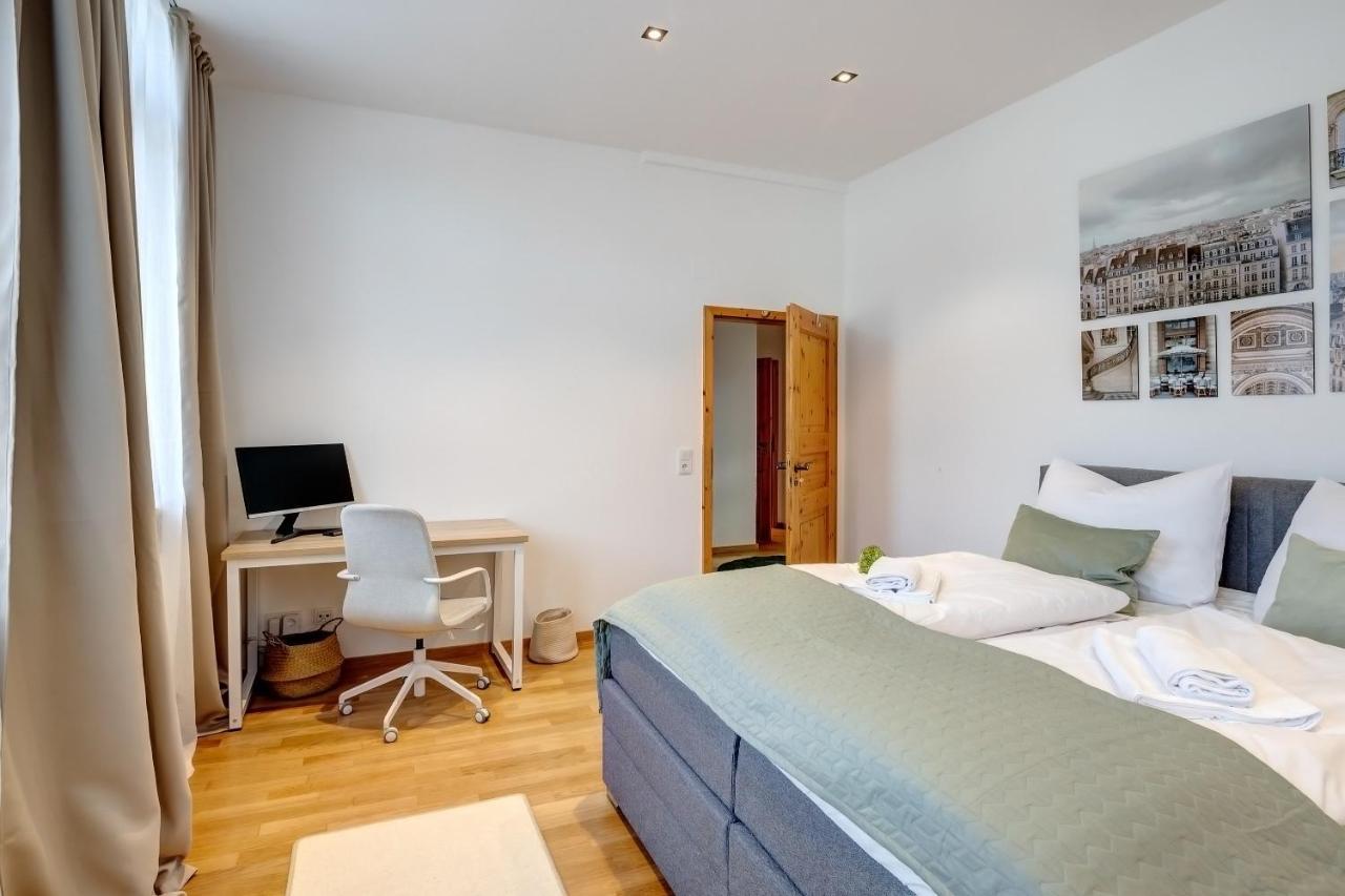 Kaza Guesthouse, Centrally Located 2 & 3 Bedroom Apartments In Augsburgo Exterior foto