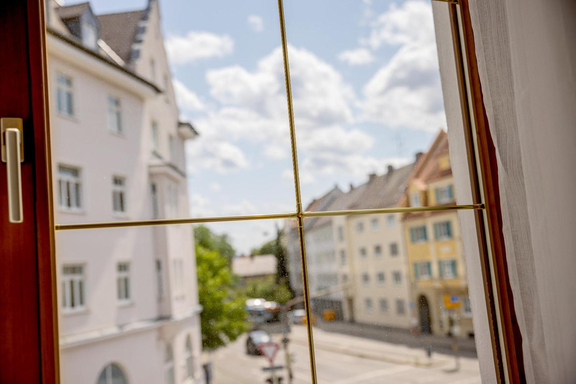 Kaza Guesthouse, Centrally Located 2 & 3 Bedroom Apartments In Augsburgo Exterior foto