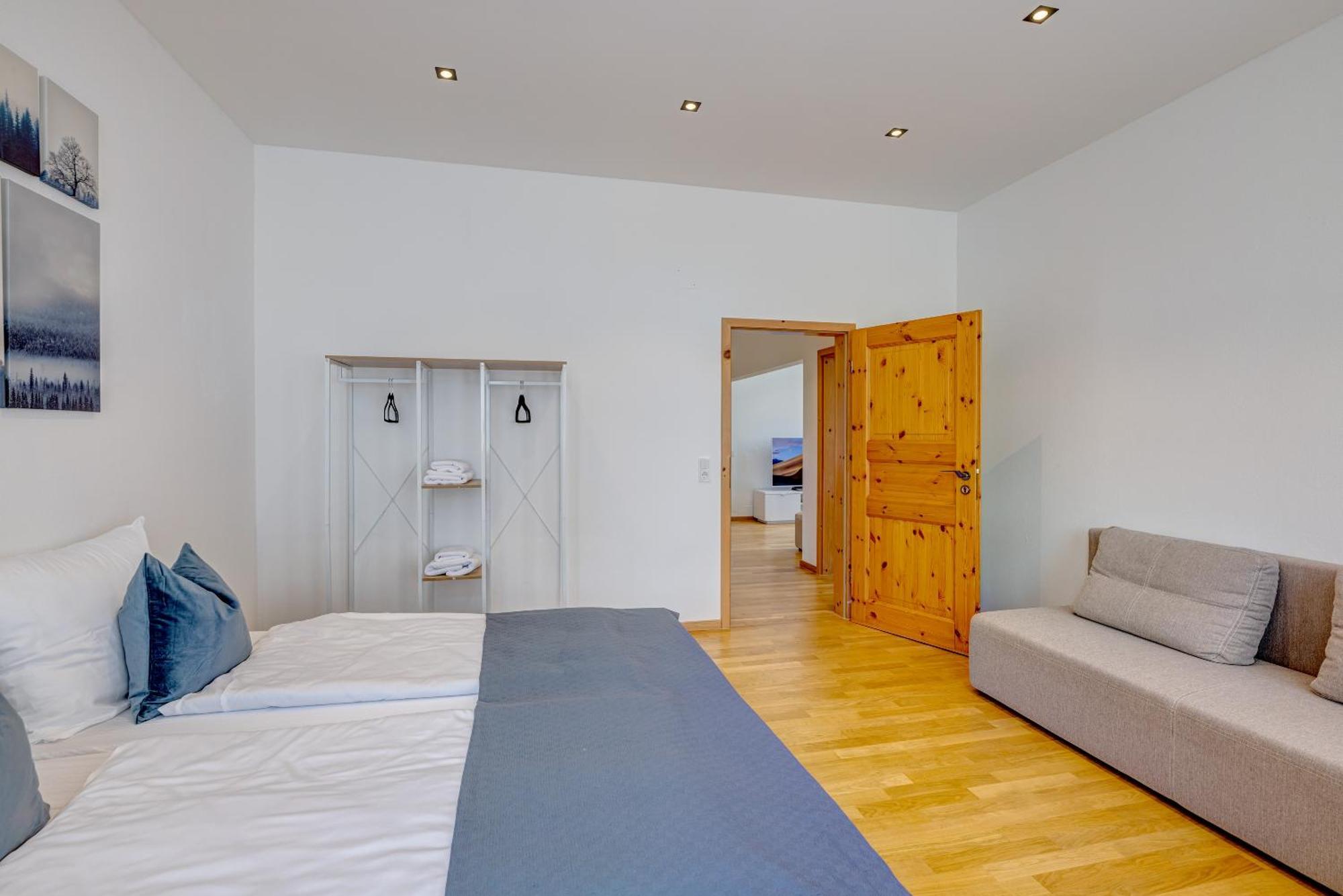 Kaza Guesthouse, Centrally Located 2 & 3 Bedroom Apartments In Augsburgo Exterior foto