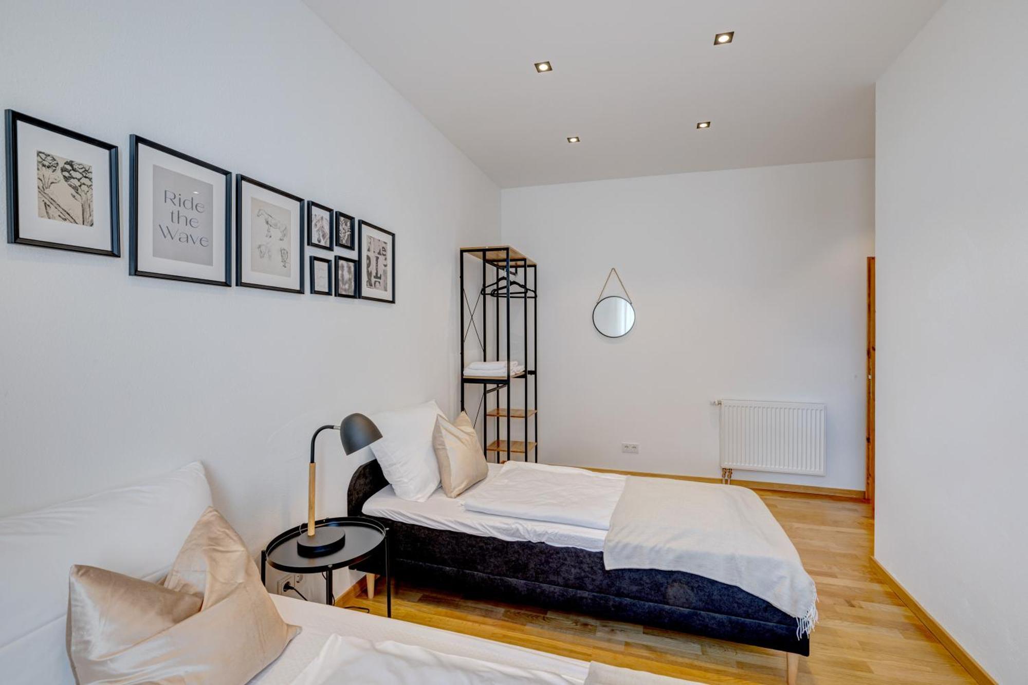 Kaza Guesthouse, Centrally Located 2 & 3 Bedroom Apartments In Augsburgo Exterior foto