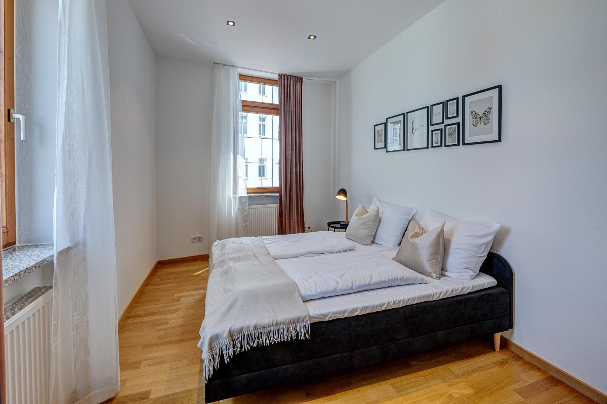 Kaza Guesthouse, Centrally Located 2 & 3 Bedroom Apartments In Augsburgo Exterior foto