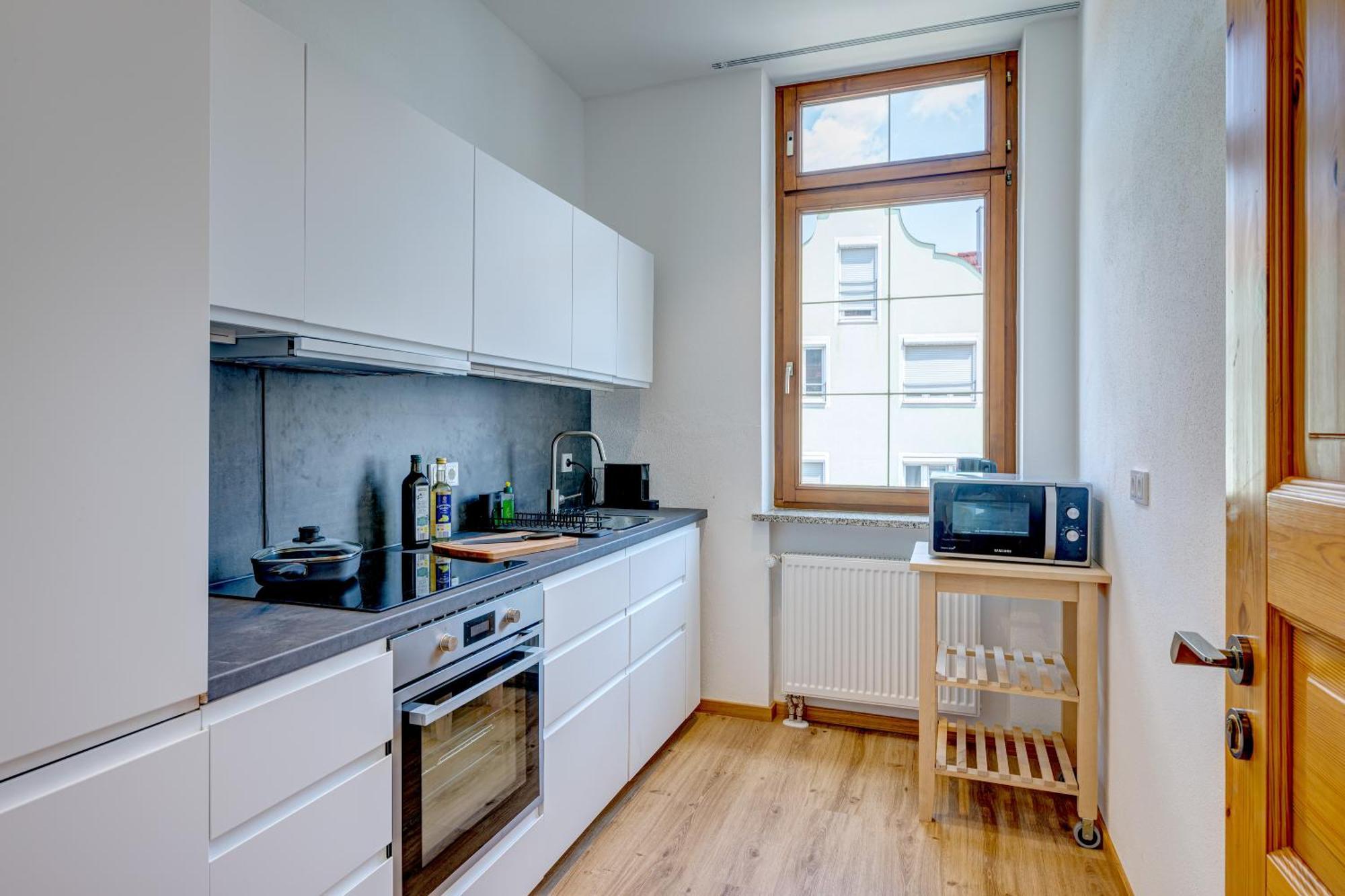 Kaza Guesthouse, Centrally Located 2 & 3 Bedroom Apartments In Augsburgo Exterior foto